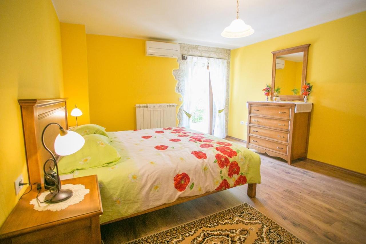 Holiday Home Mendula Tinjan Extérieur photo