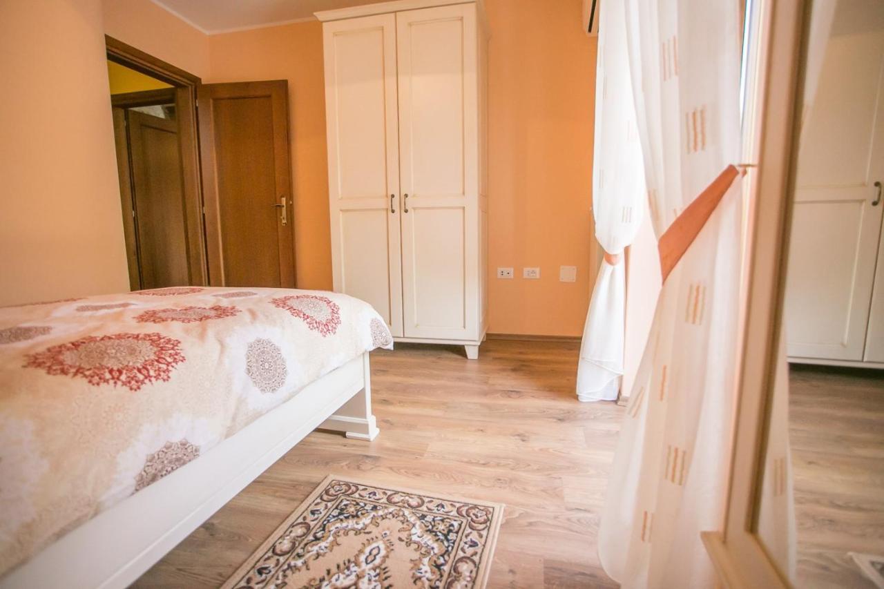 Holiday Home Mendula Tinjan Extérieur photo